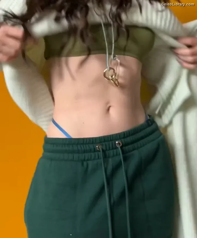 Dove Cameron photo 24 of 620