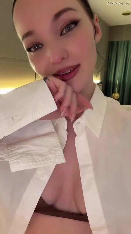 Dove Cameron photo 8 of 620