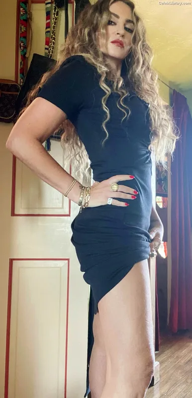 Drea DeMatteo photo 17 of 325