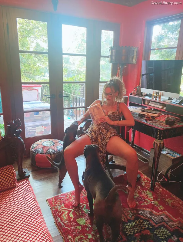 Drea DeMatteo photo 19 of 325
