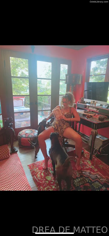 Drea DeMatteo photo 20 of 325