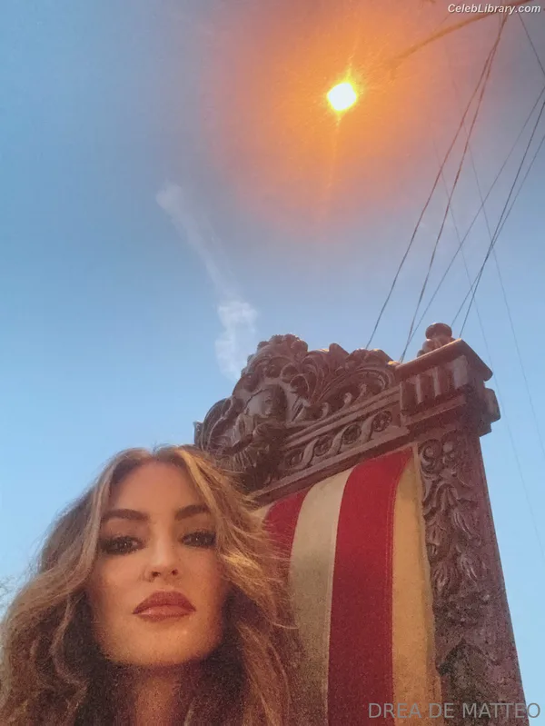Drea DeMatteo photo 18 of 325