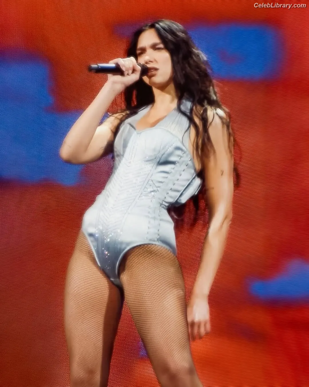 Dua Lipa photo 8 of 7813