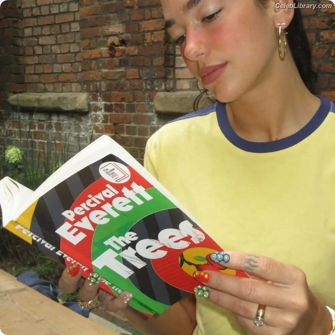 Dua Lipa photo 6 of 7813