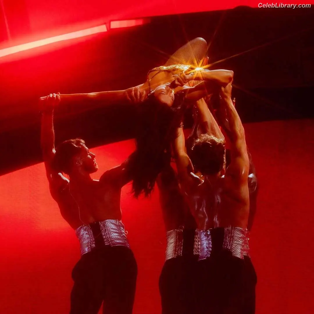 Dua Lipa photo 19 of 7813