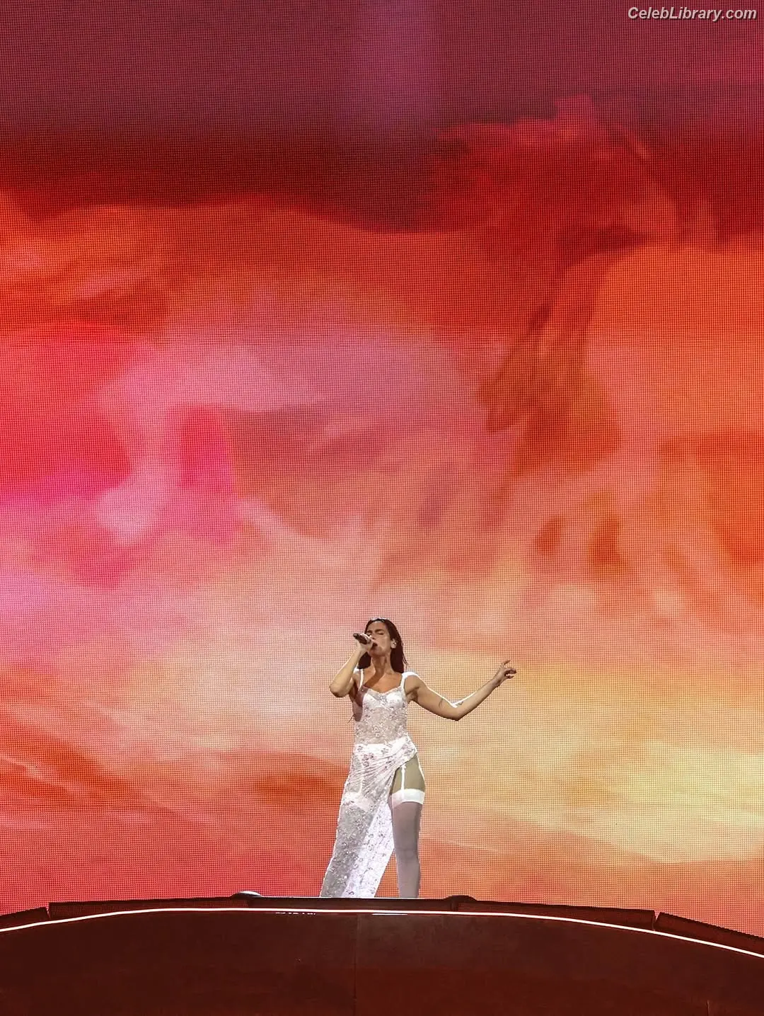 Dua Lipa photo 5 of 7813