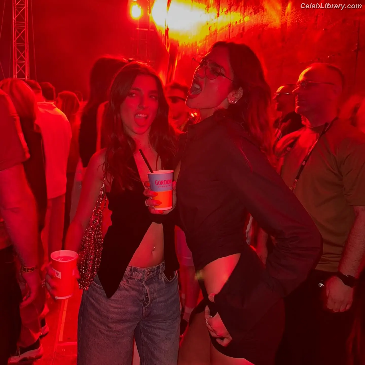 Dua Lipa photo 8 of 7813