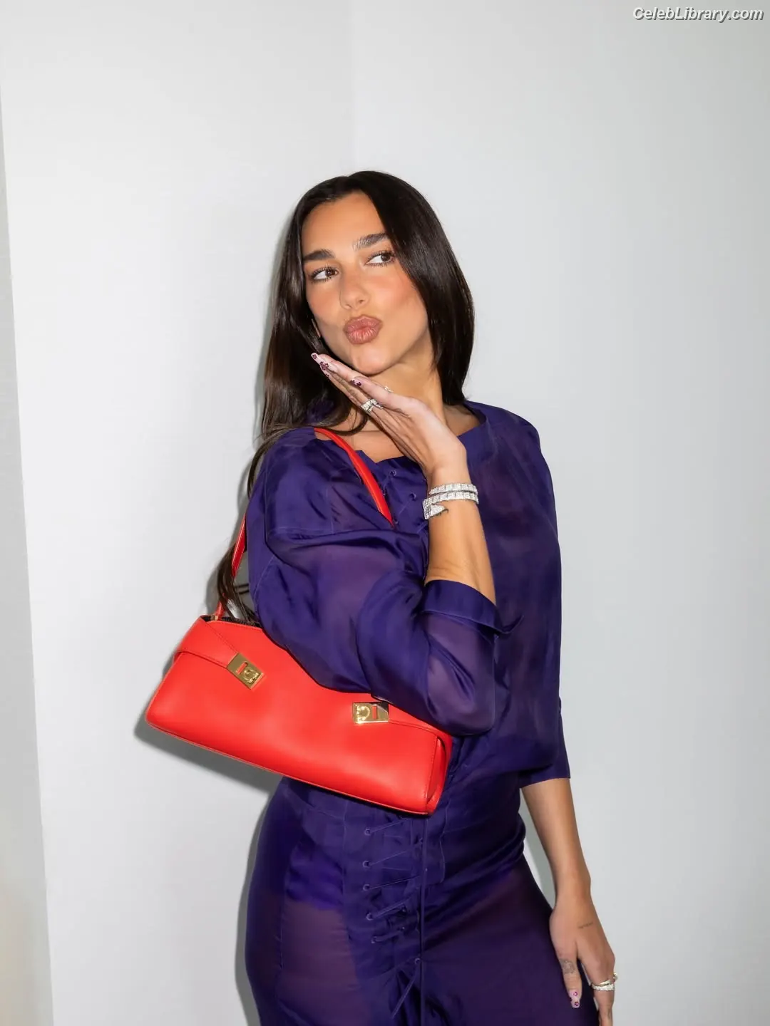 Dua Lipa photo 16 of 7813