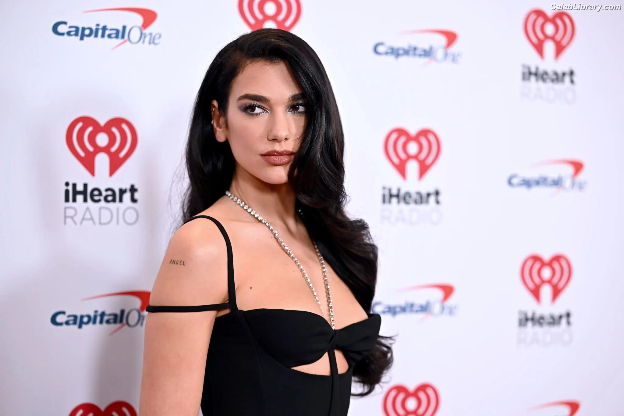 Dua Lipa photo 9 of 7813