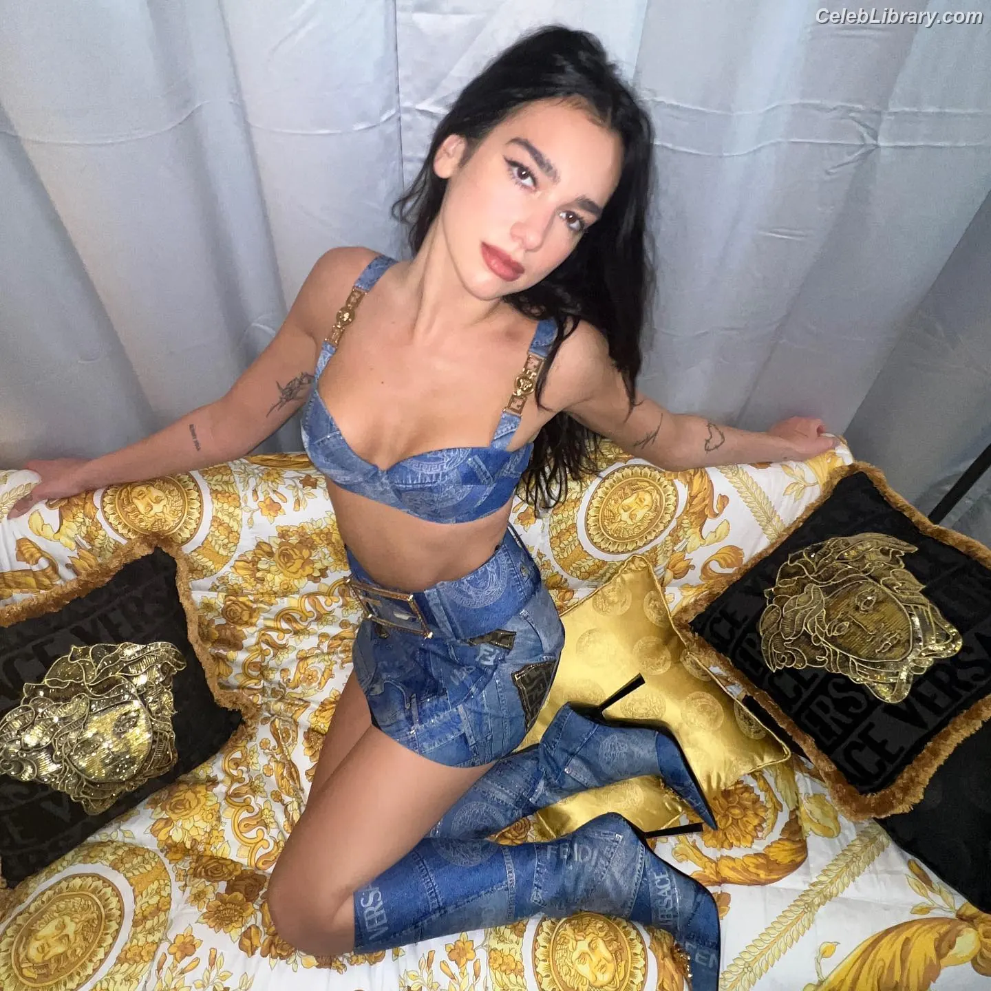Dua Lipa photo 7 of 7813