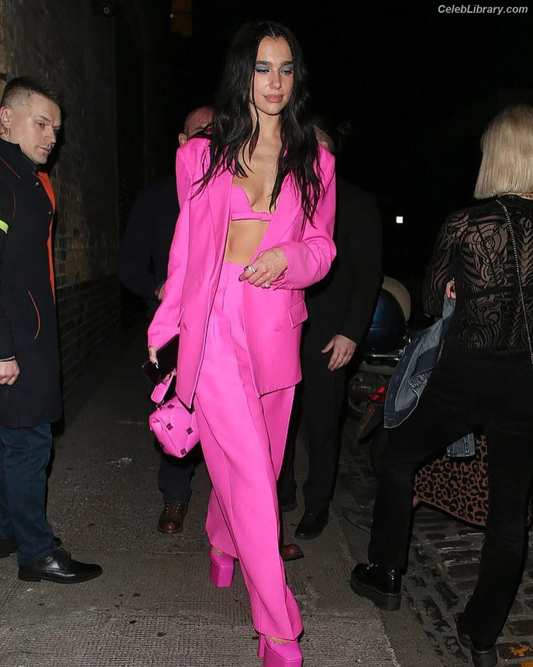 Dua Lipa photo 13 of 7813