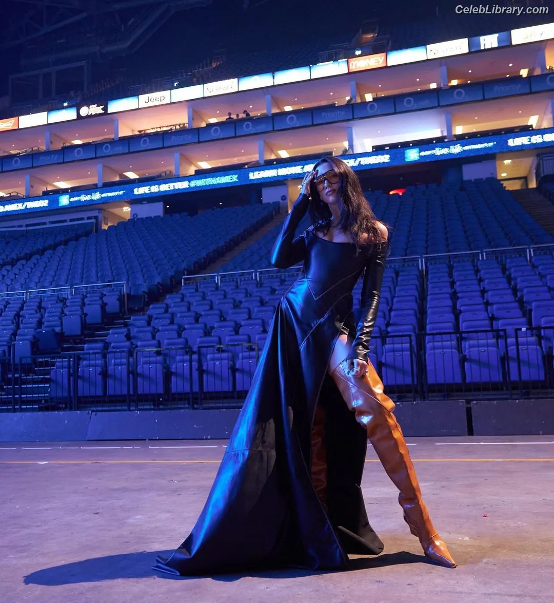 Dua Lipa photo 5 of 7813