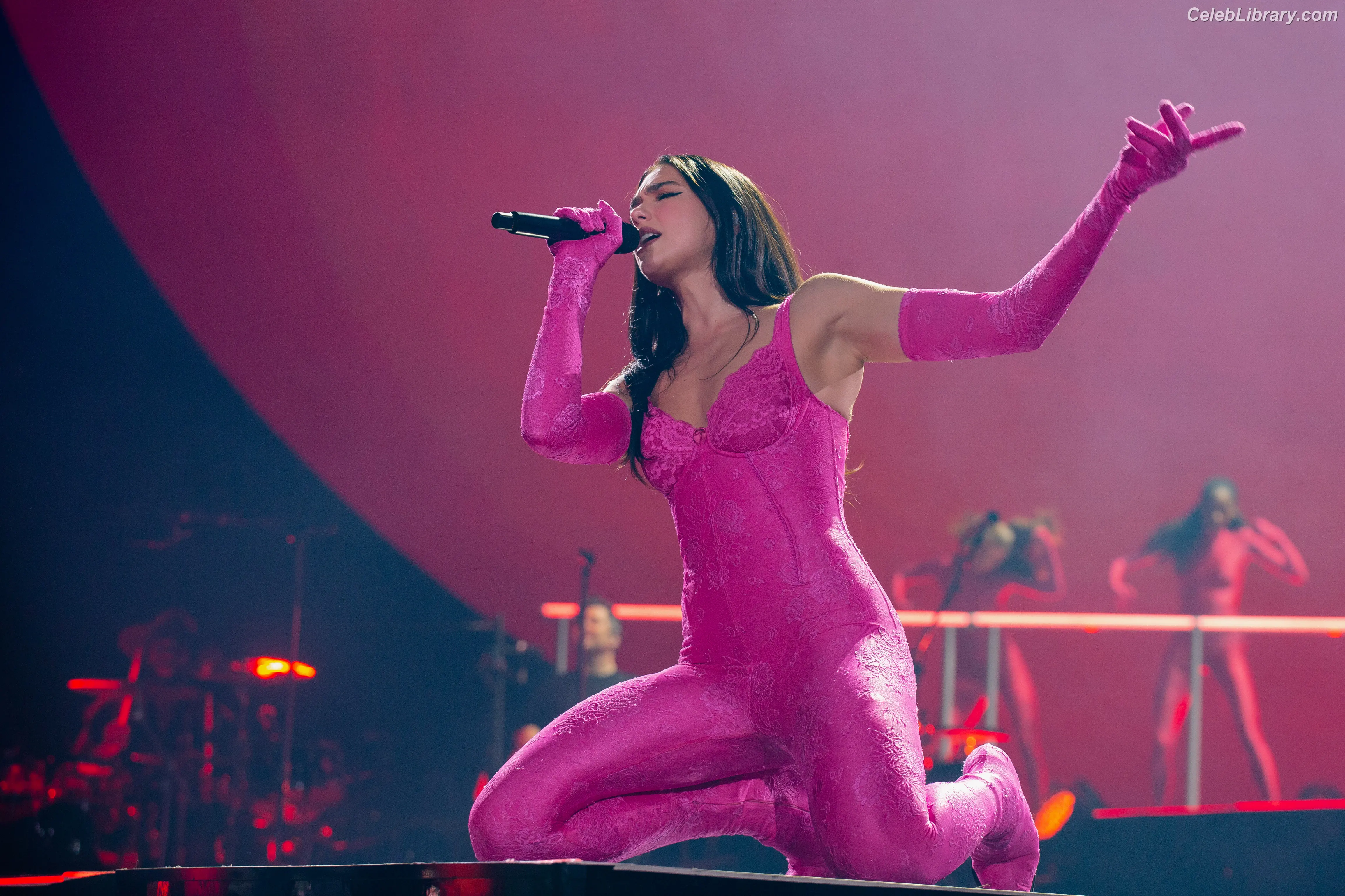 Dua Lipa photo 24 of 7813
