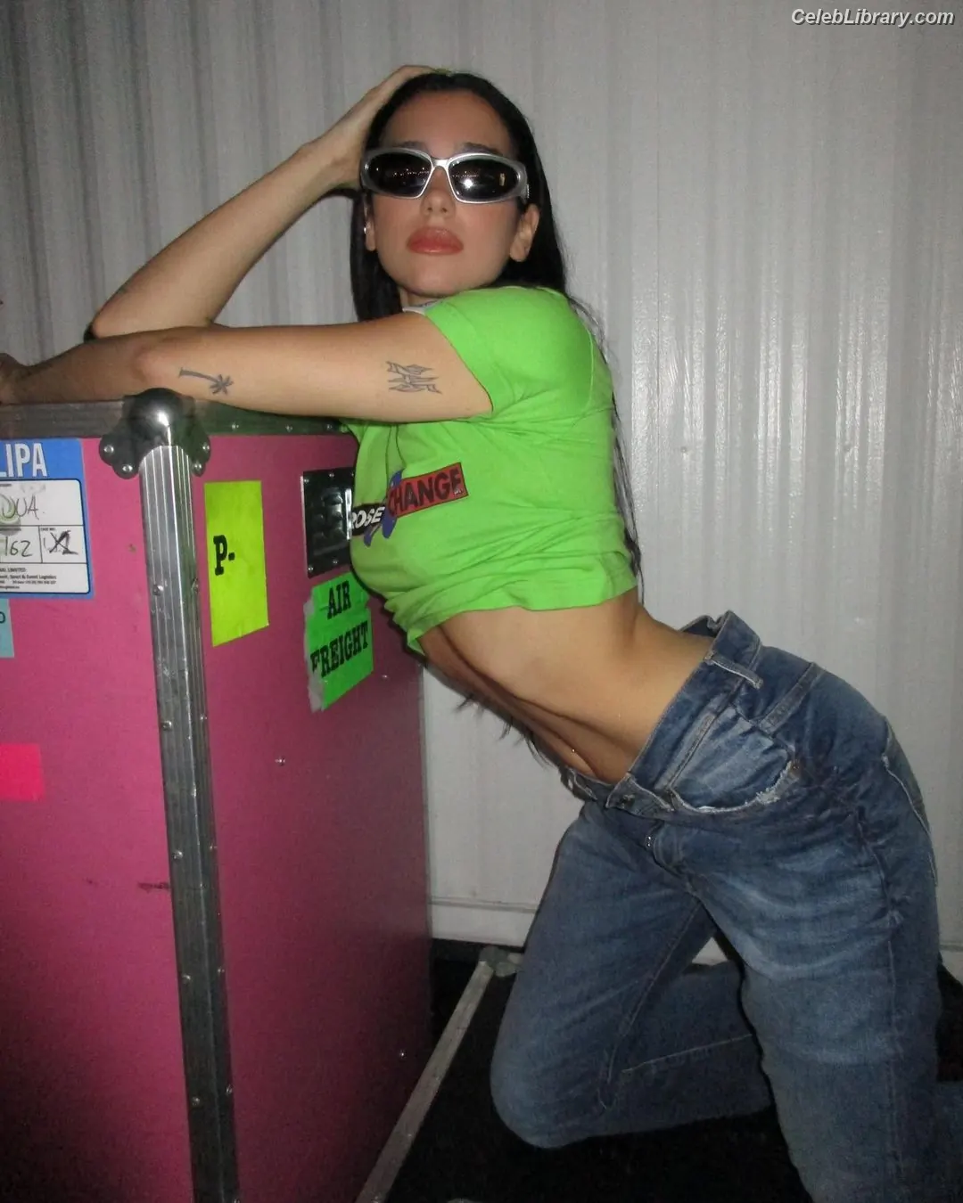 Dua Lipa photo 2 of 7813