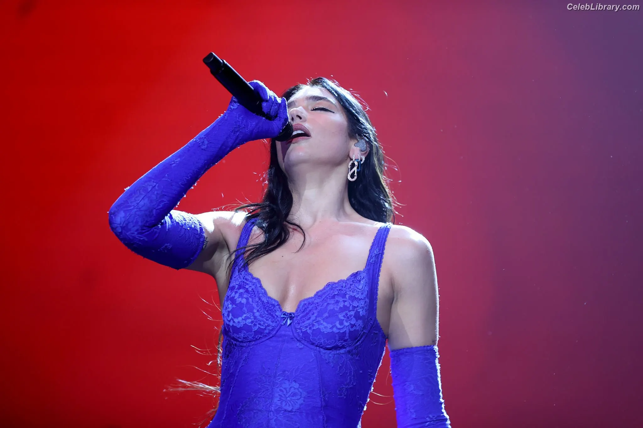 Dua Lipa photo 5 of 7813