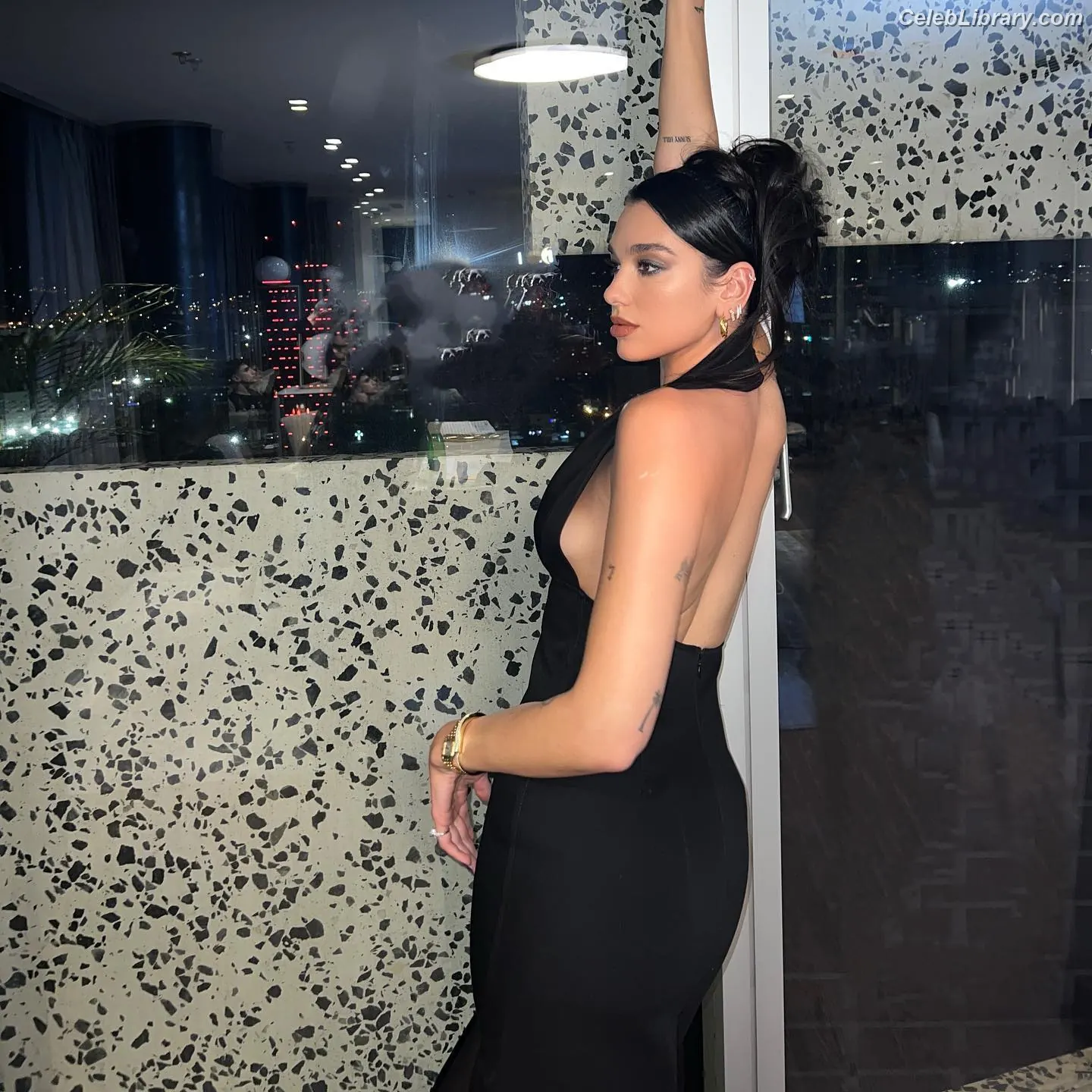 Dua Lipa photo 3 of 7813