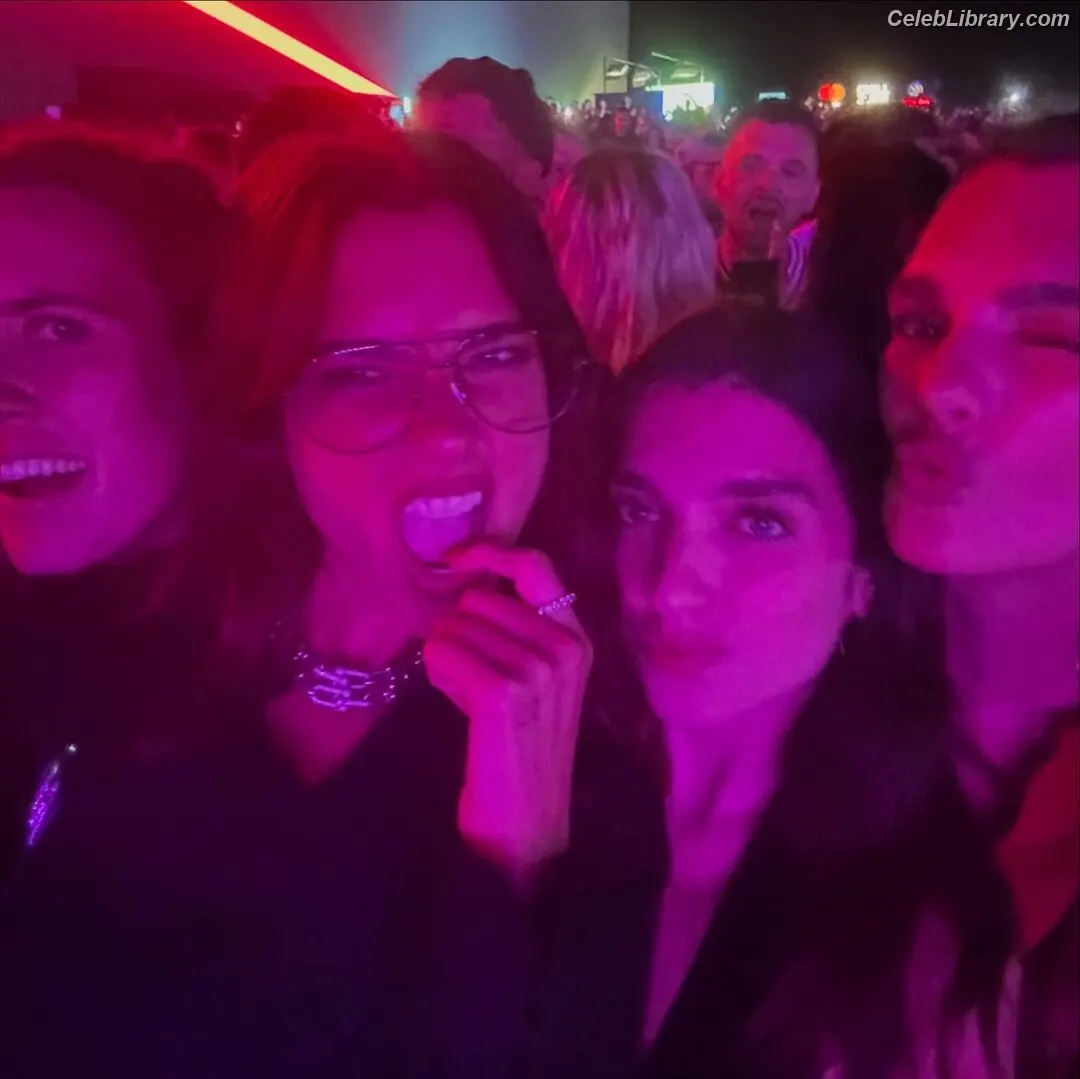 Dua Lipa photo 5 of 7813
