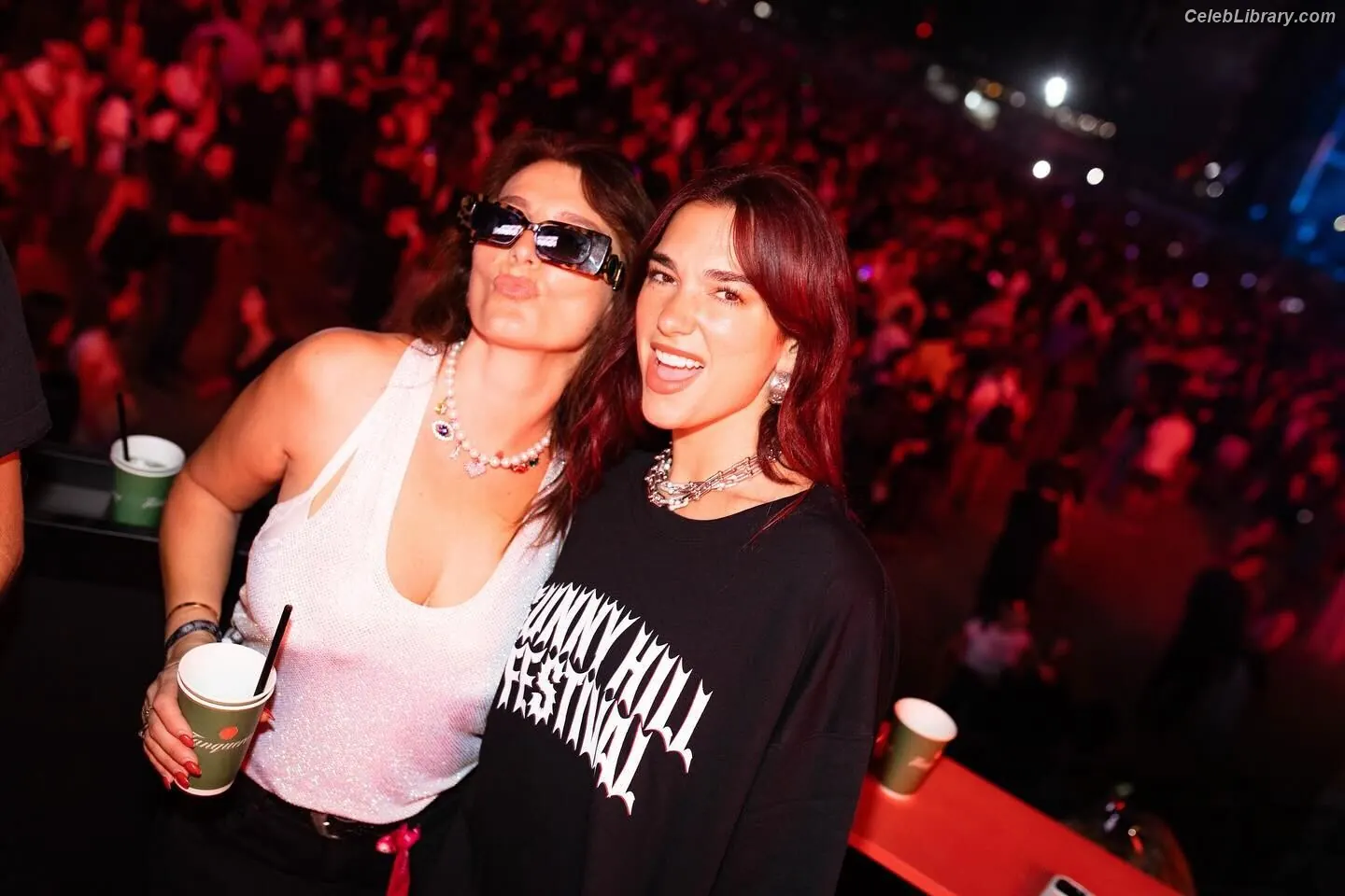 Dua Lipa photo 7 of 7813