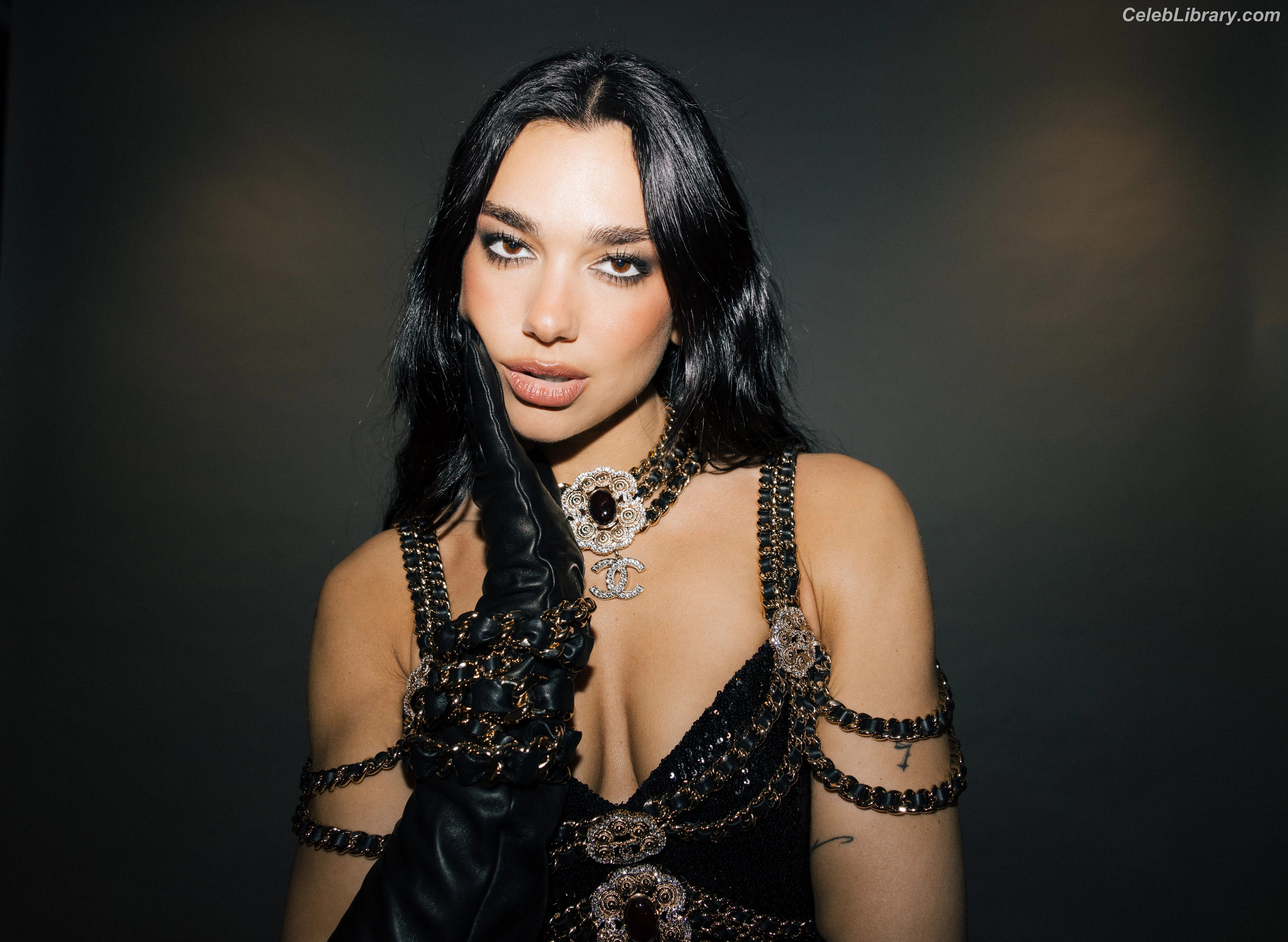 Dua Lipa photo 22 of 7813