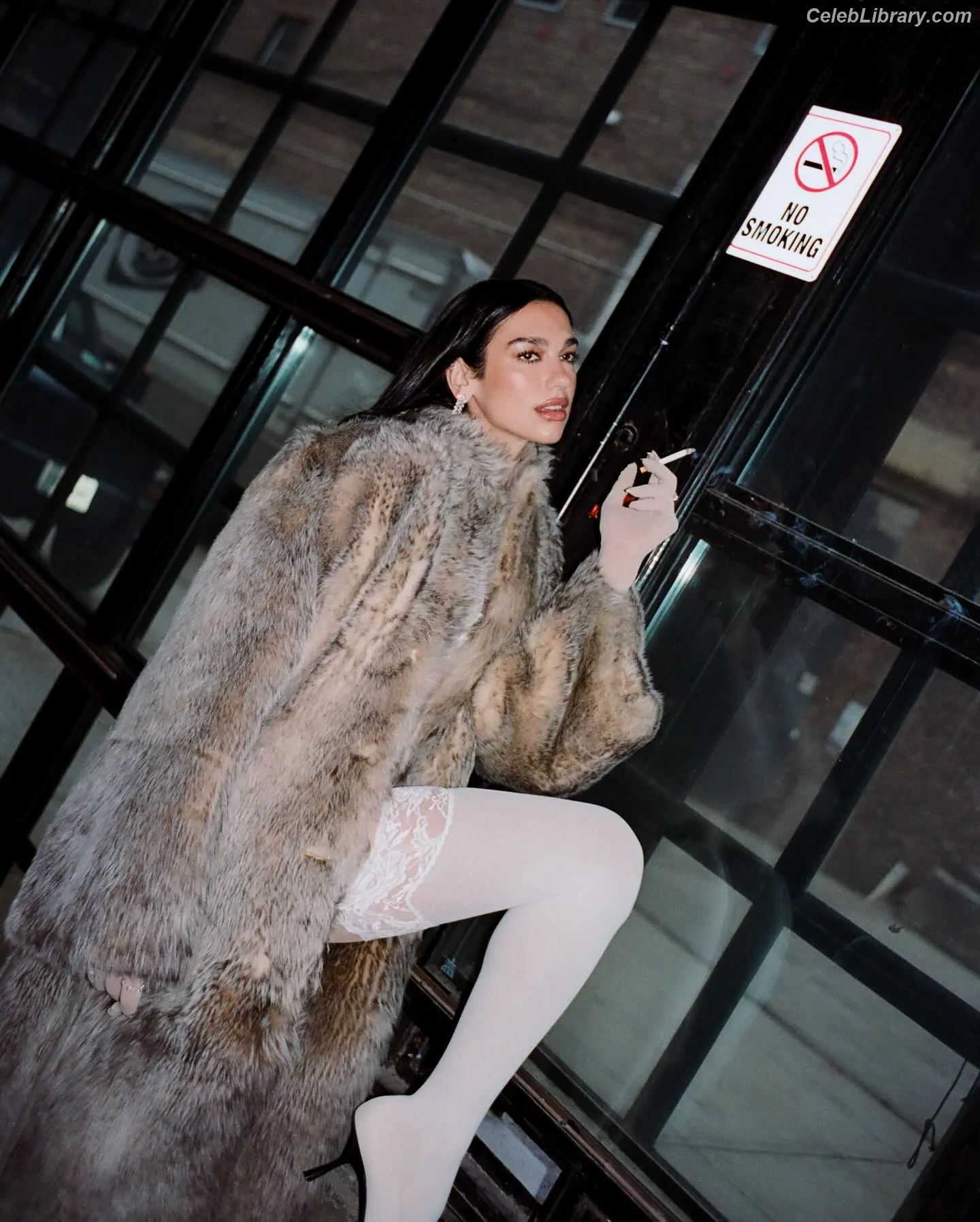 Dua Lipa photo 19 of 7813