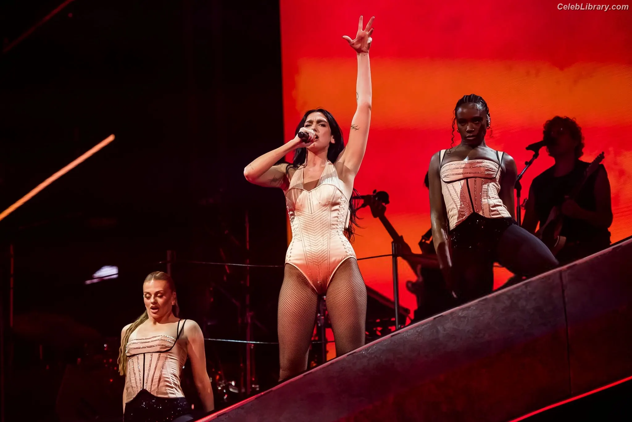 Dua Lipa photo 21 of 7813