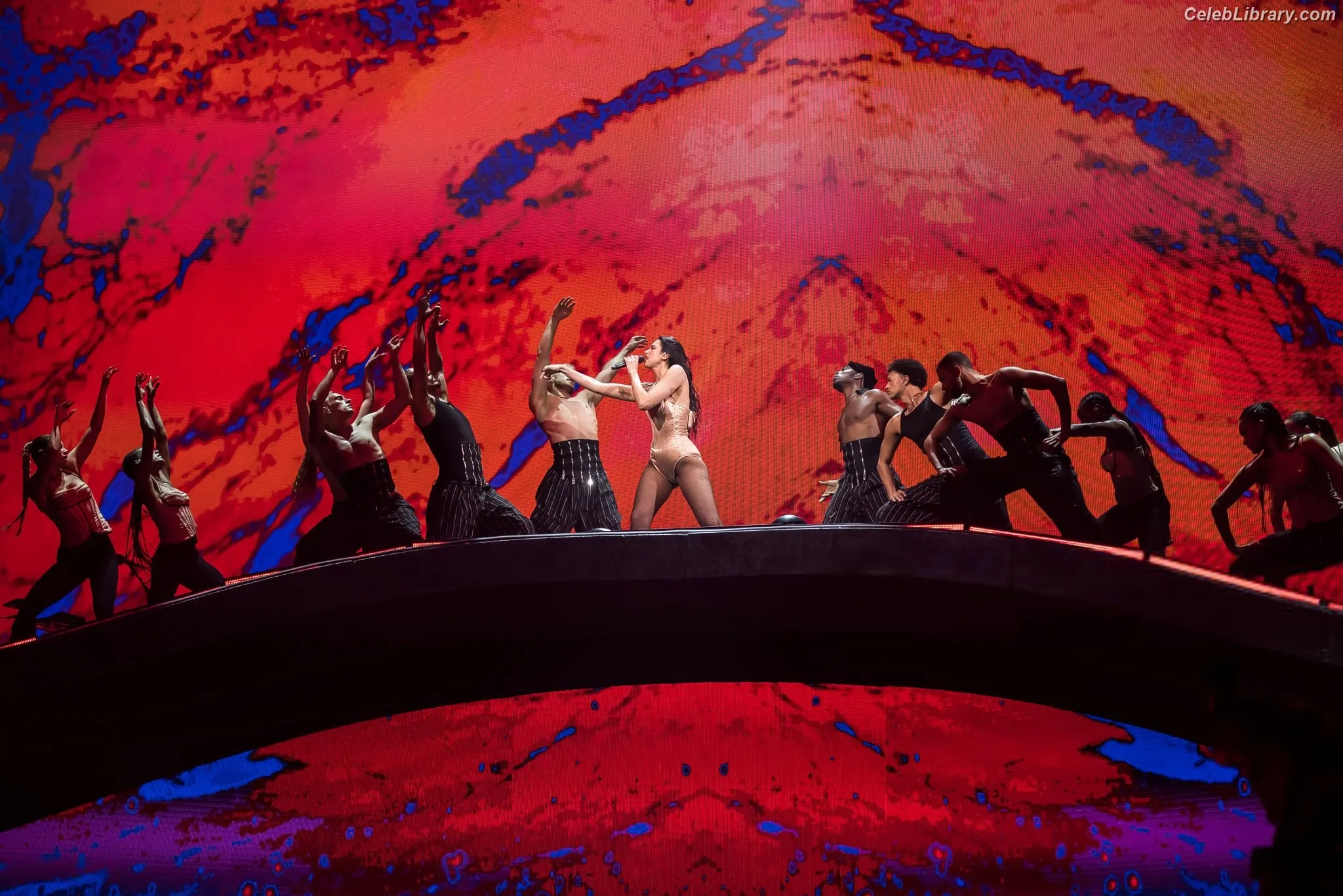 Dua Lipa photo 4 of 7813