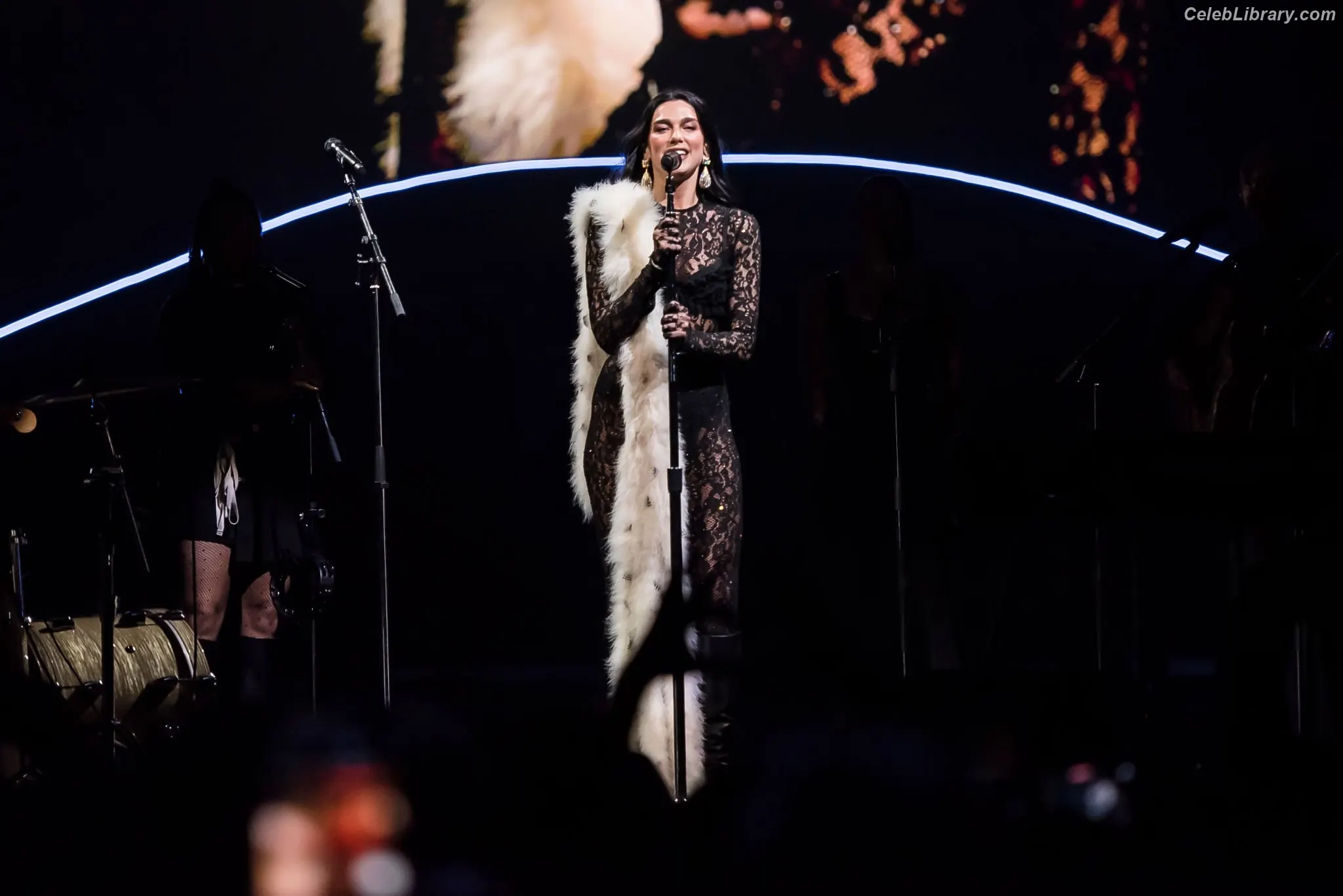 Dua Lipa photo 13 of 7813