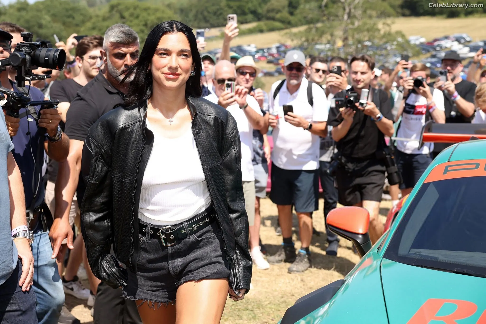 Dua Lipa photo 5 of 7813