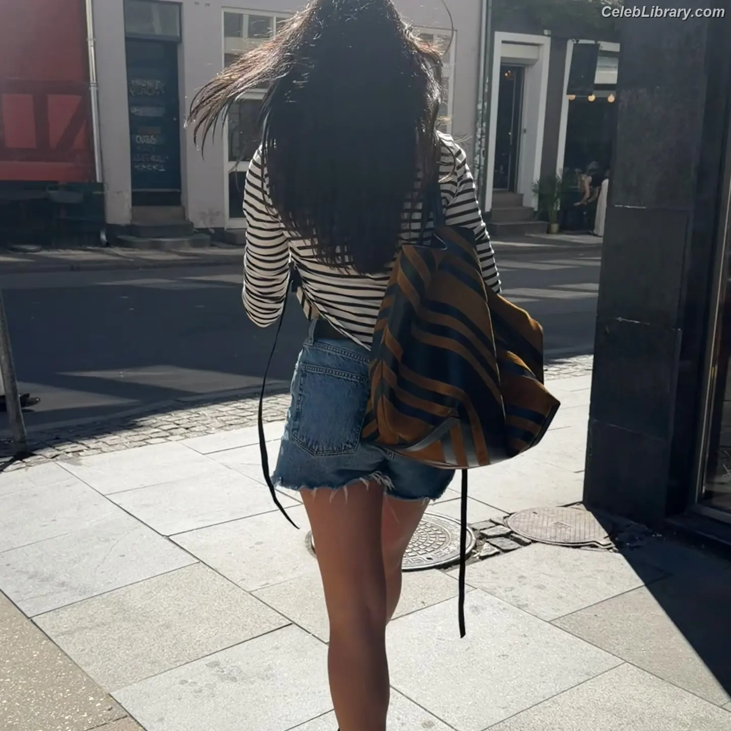 Dua Lipa photo 6 of 7813