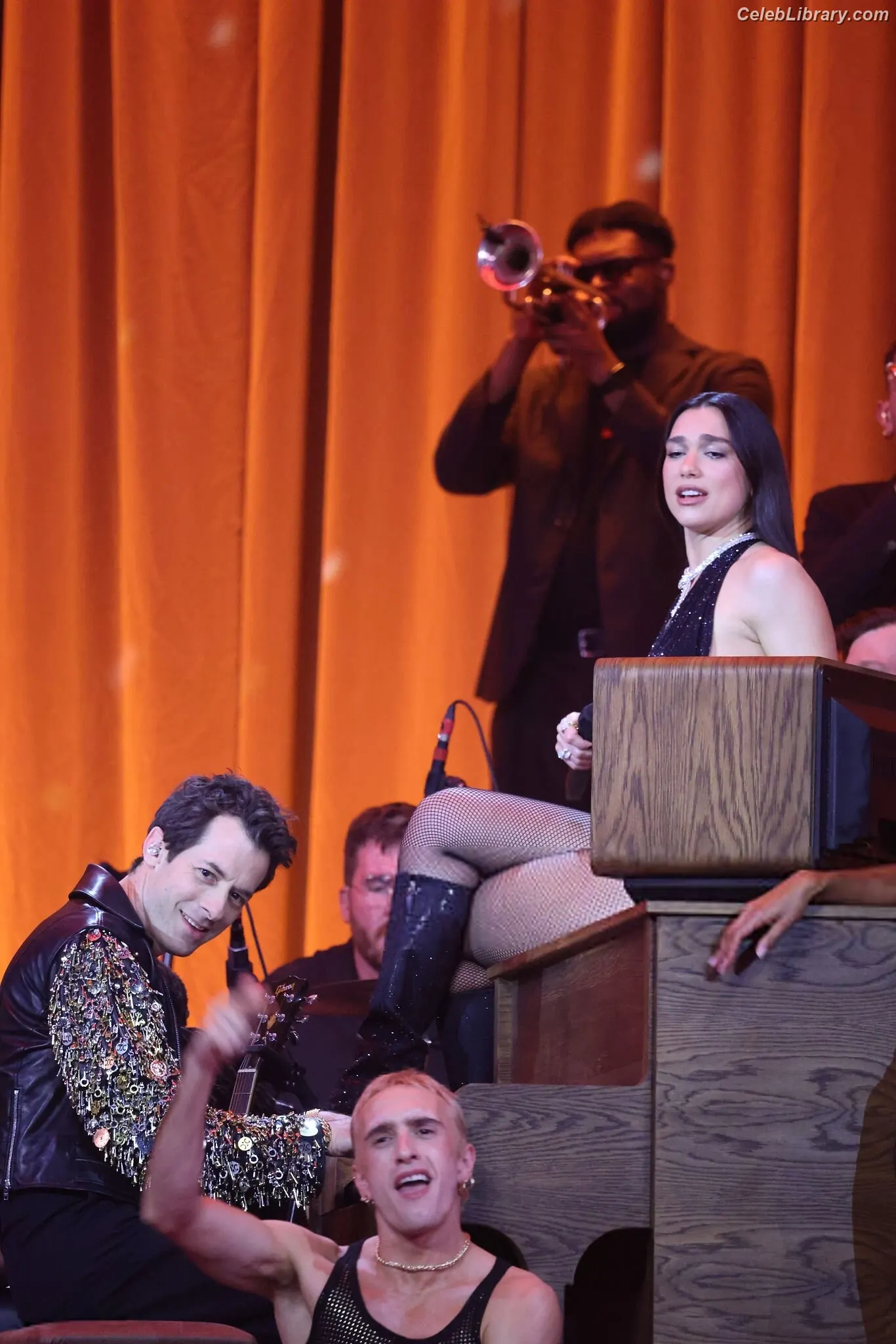 Dua Lipa photo 11 of 7813