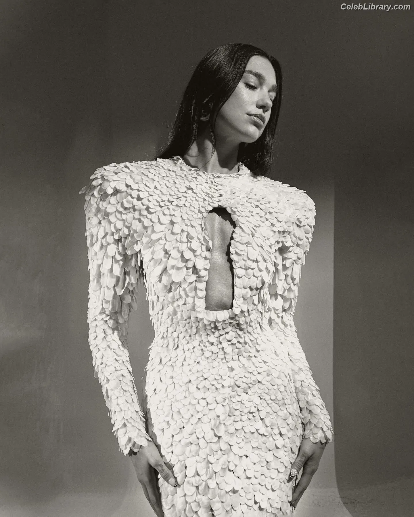 Dua Lipa photo 5 of 7813