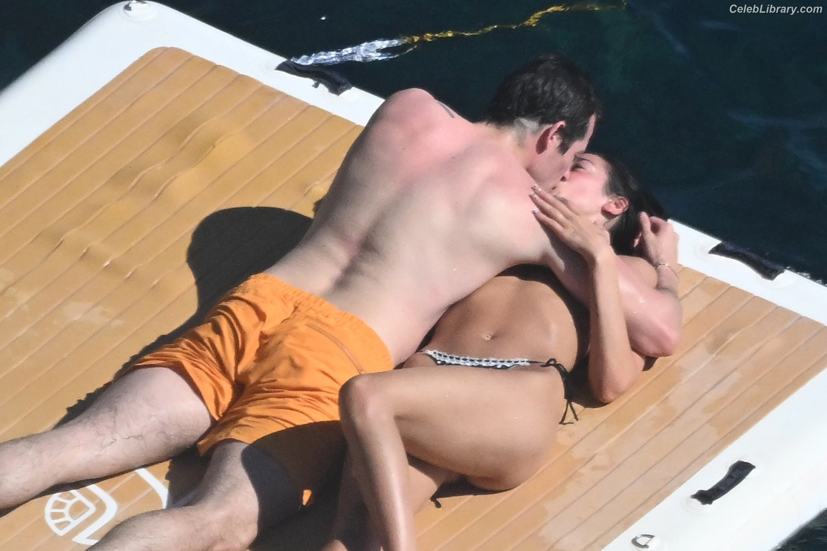 Dua Lipa photo 21 of 7813