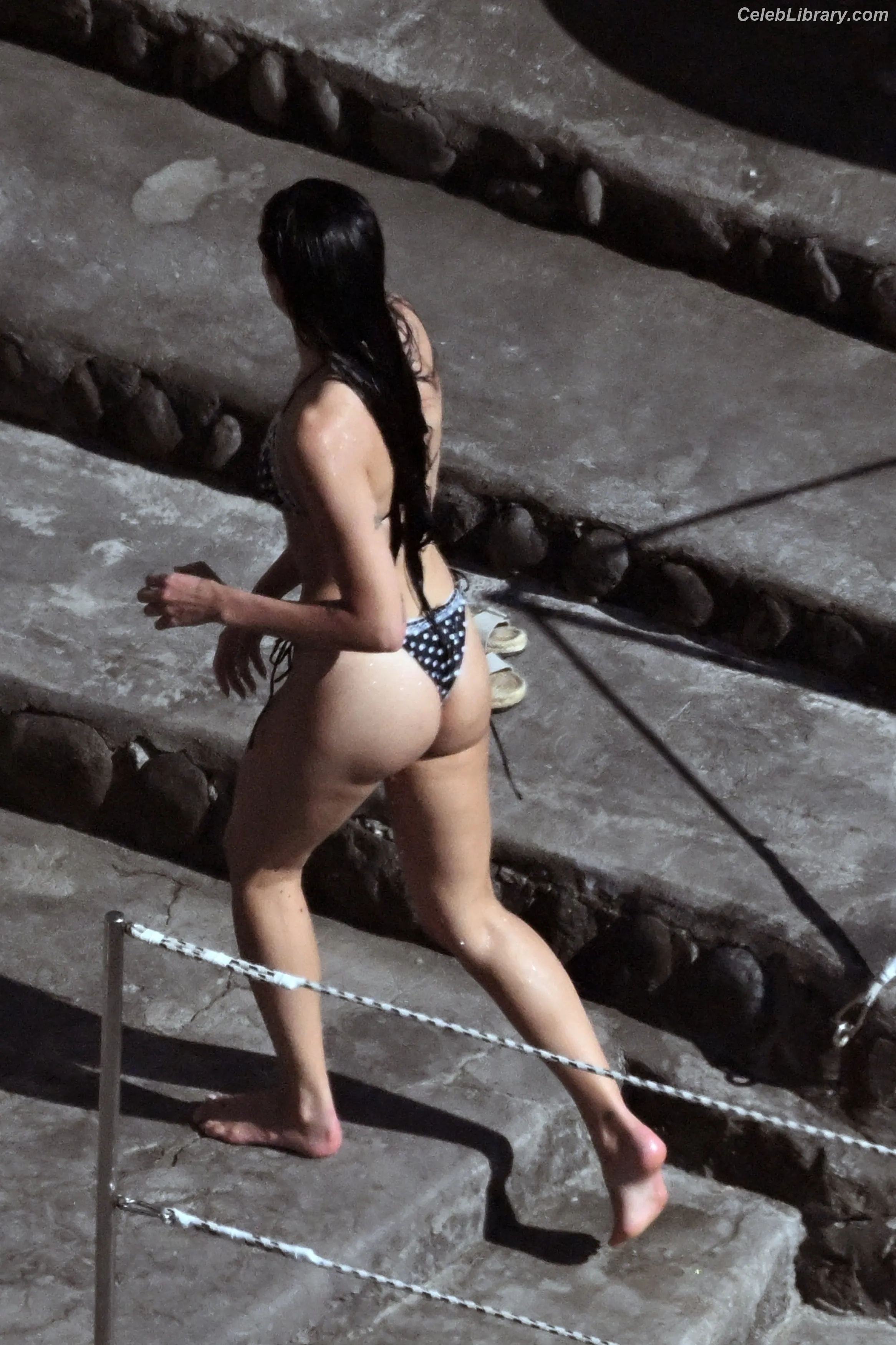 Dua Lipa photo 13 of 7813