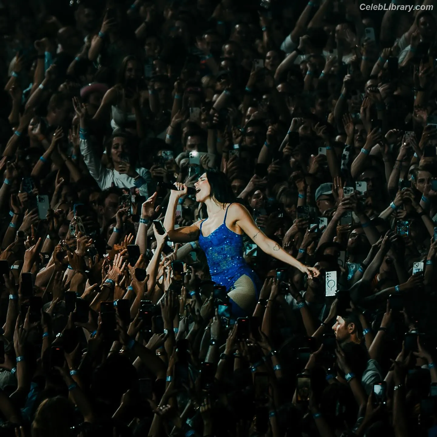 Dua Lipa photo 21 of 7813
