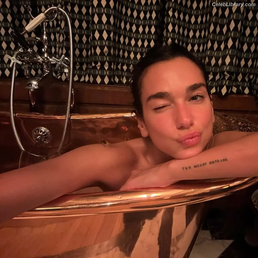 Dua Lipa photo 15 of 7813