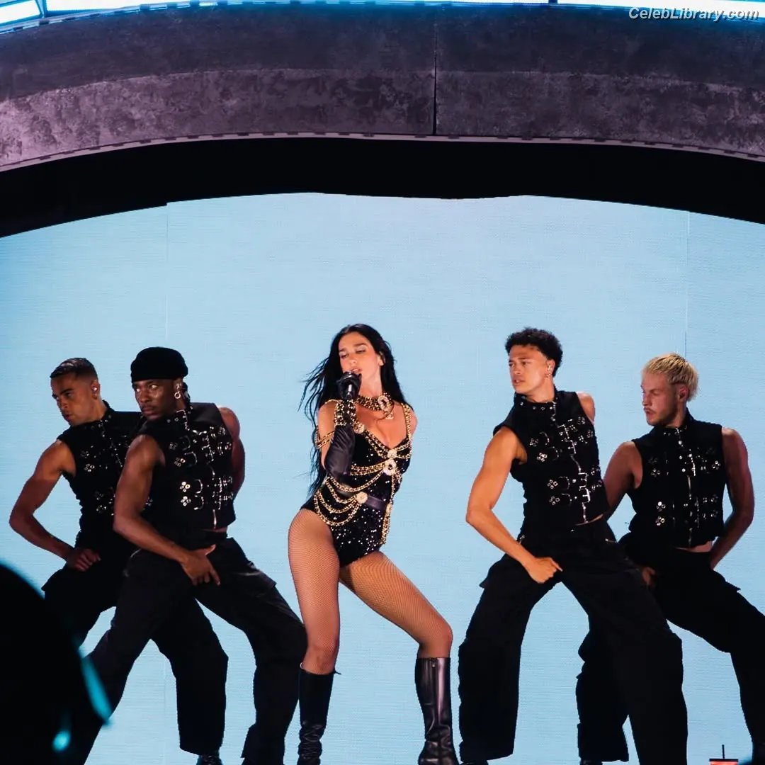 Dua Lipa photo 5 of 7813