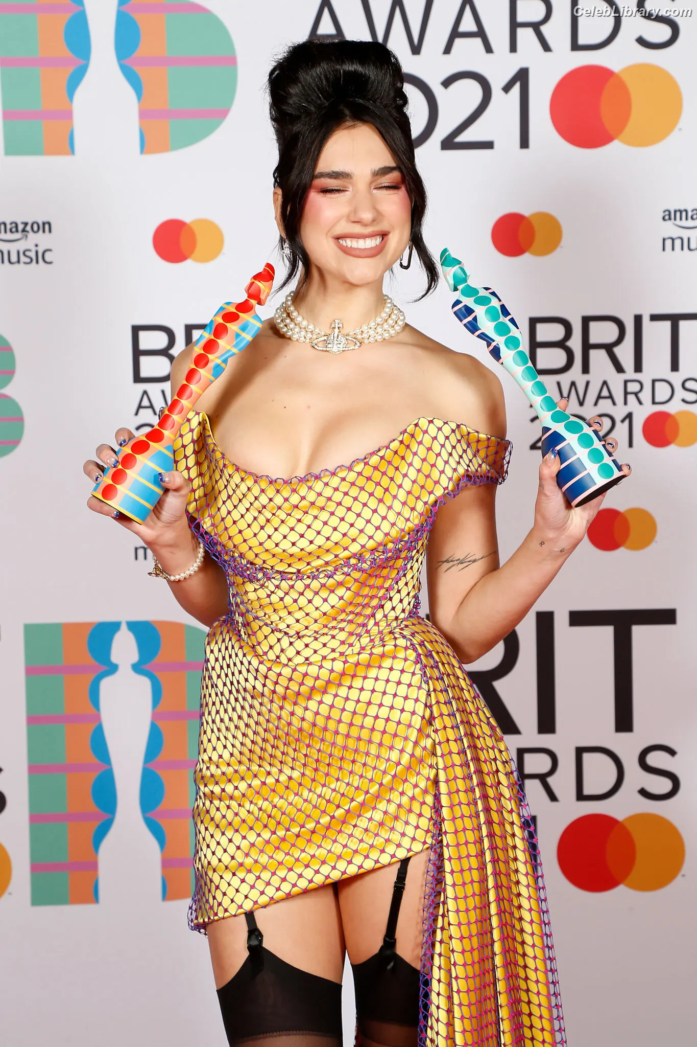 Dua Lipa photo 10 of 7813