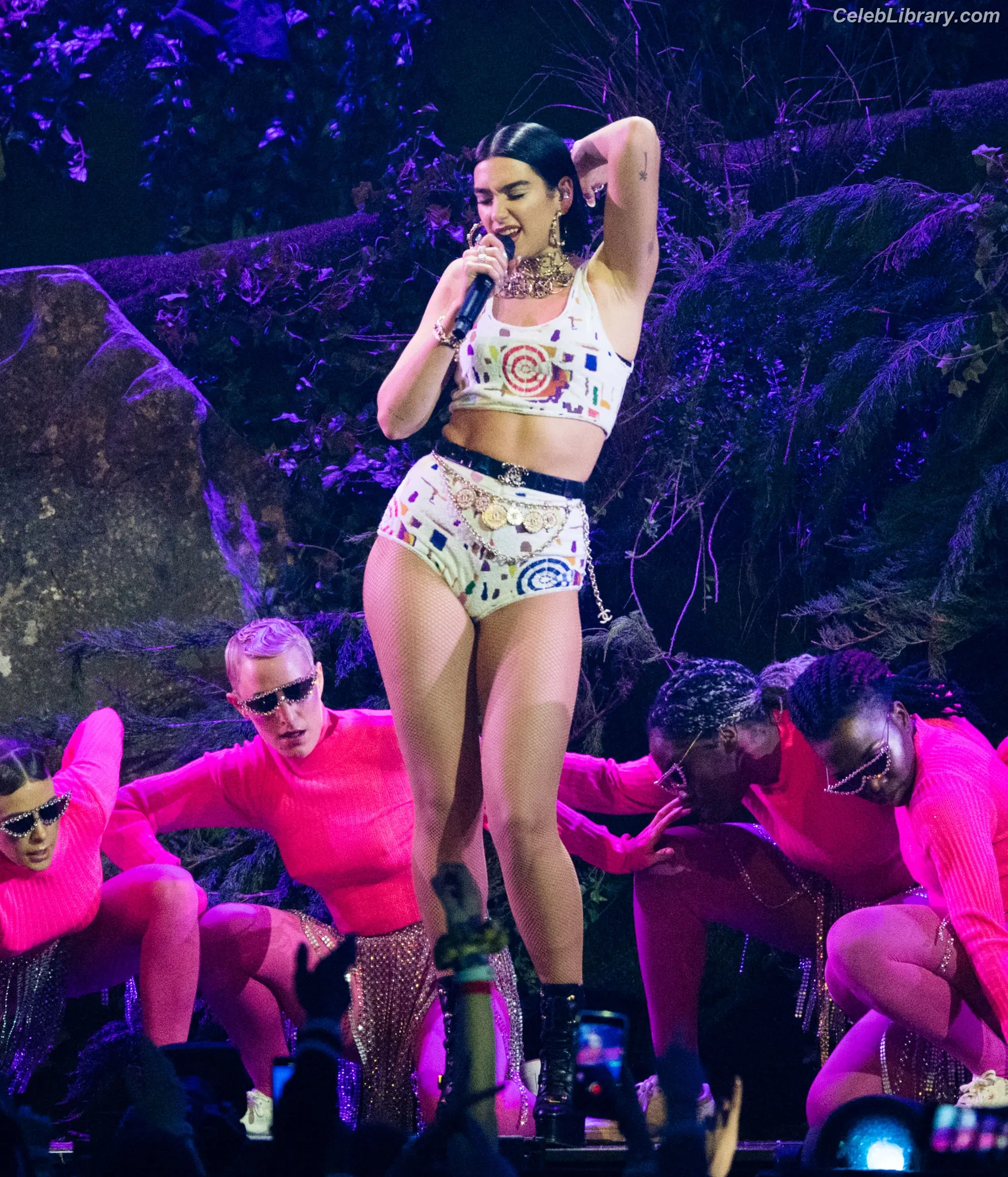 Dua Lipa photo 12 of 7813
