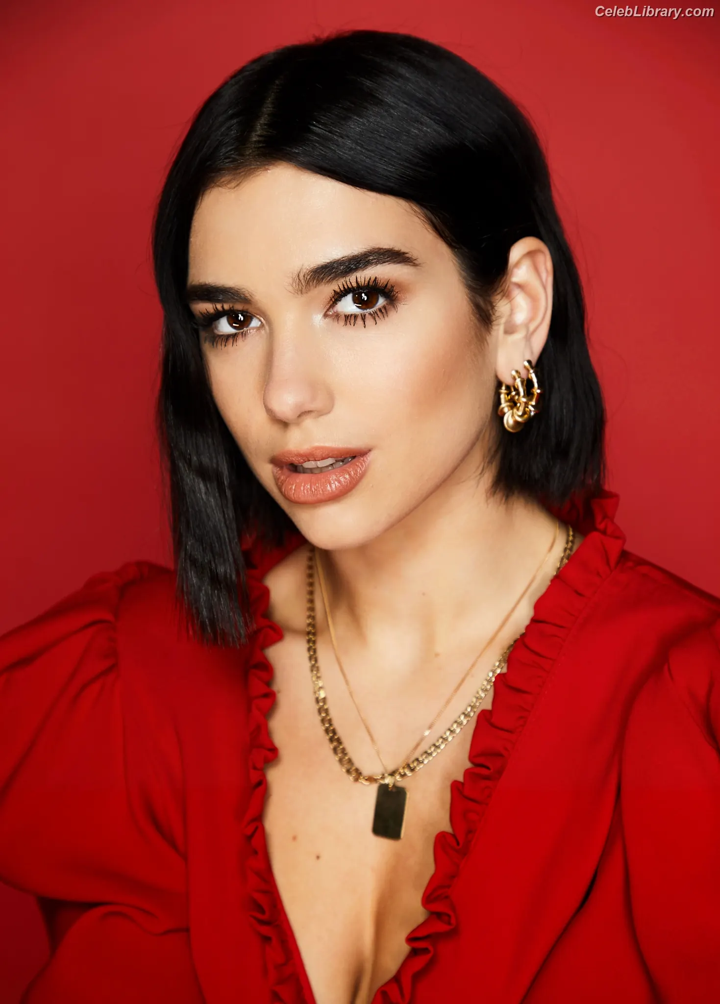 Dua Lipa photo 7 of 7813