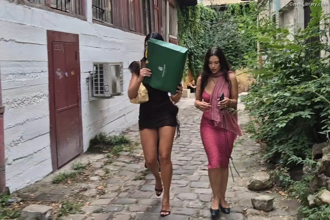 Dua Lipa photo 10 of 7813