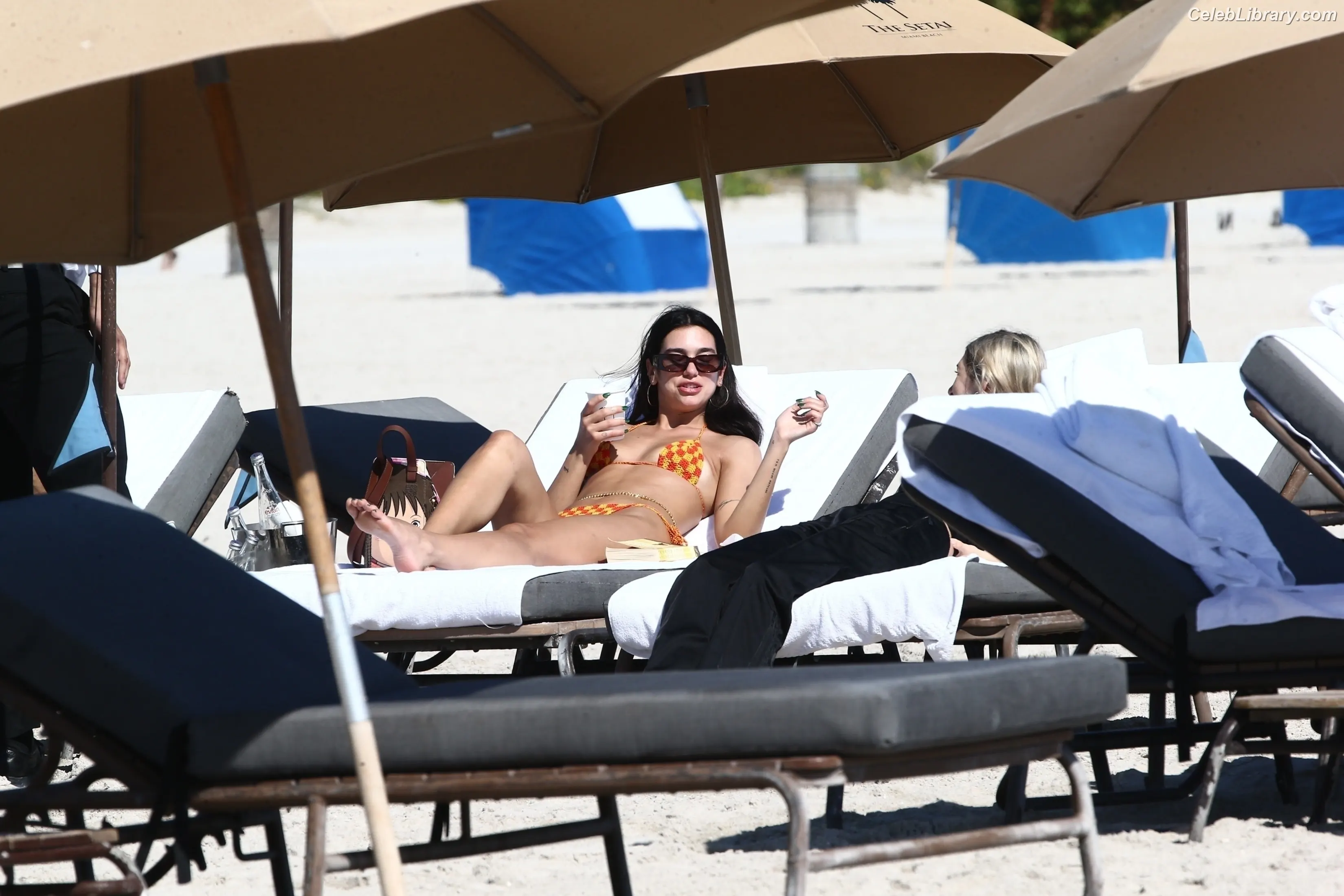 Dua Lipa photo 9 of 7813