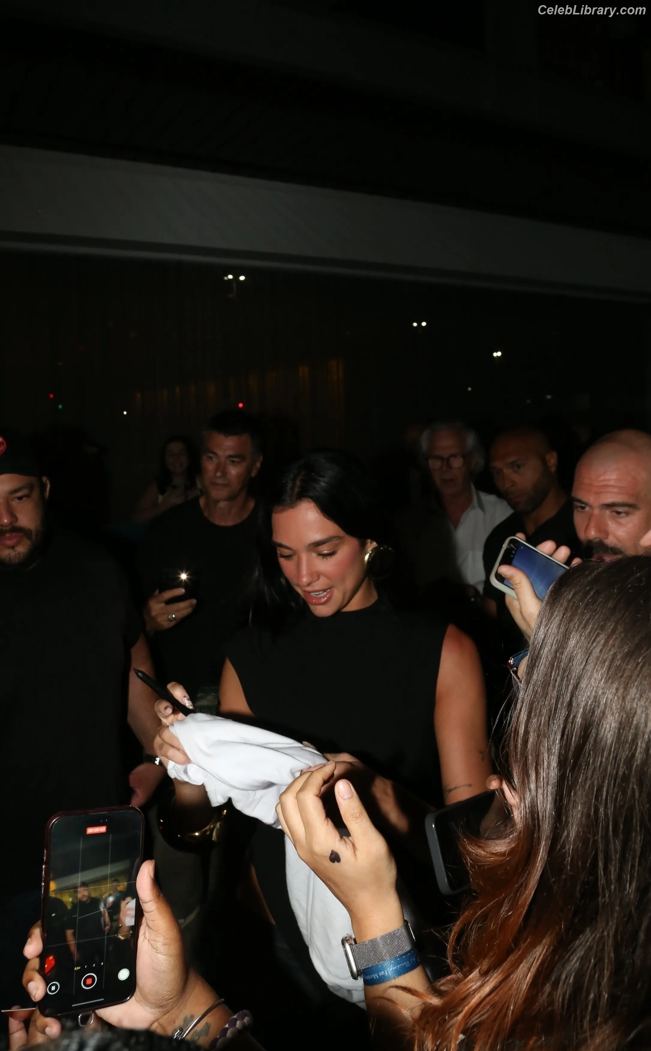 Dua Lipa photo 11 of 7813