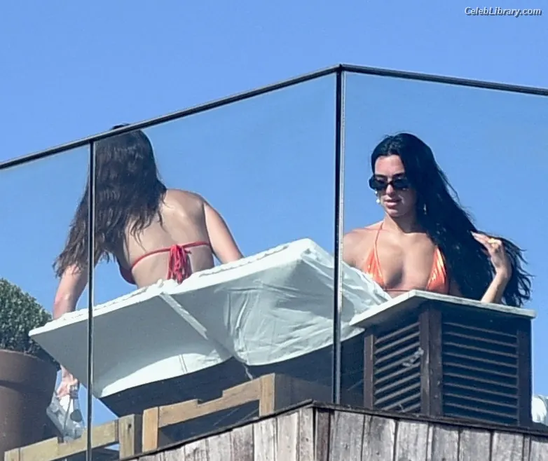 Dua Lipa photo 5 of 7813