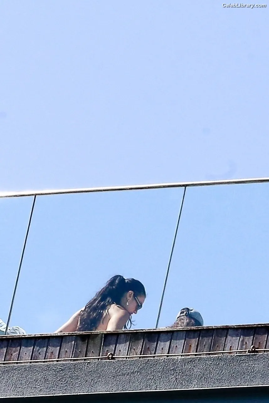Dua Lipa photo 23 of 7813