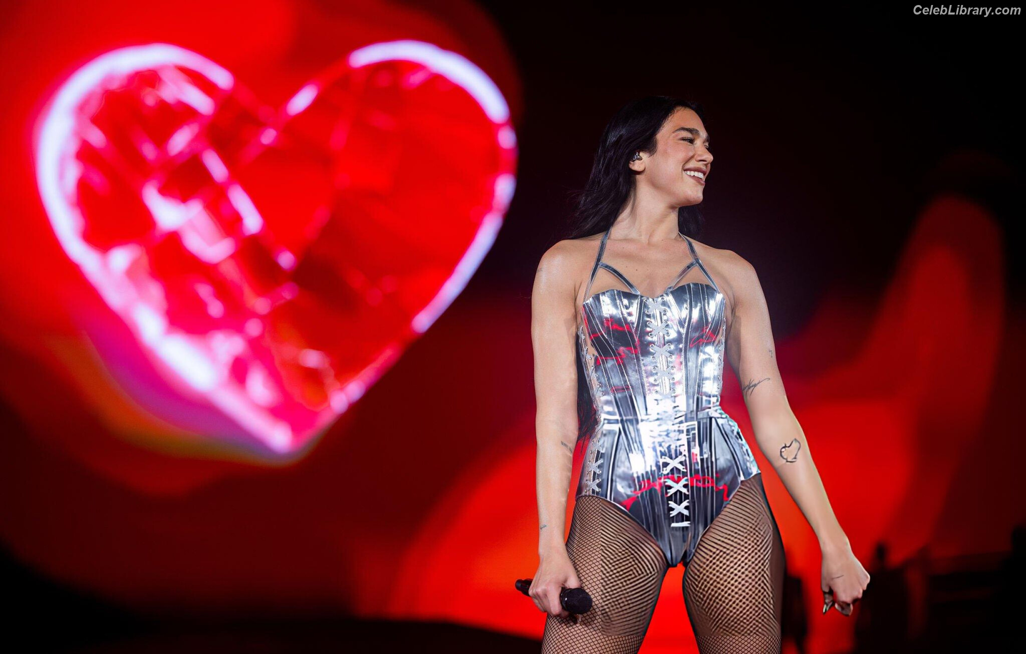 Dua Lipa photo 20 of 7804