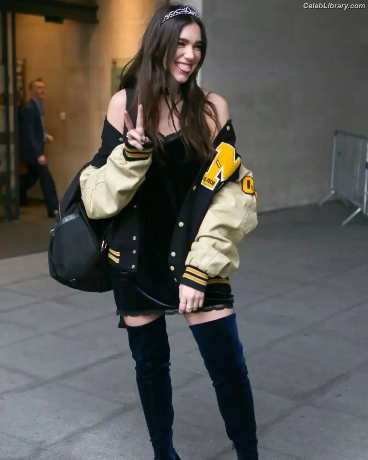 Dua Lipa photo 6 of 7813