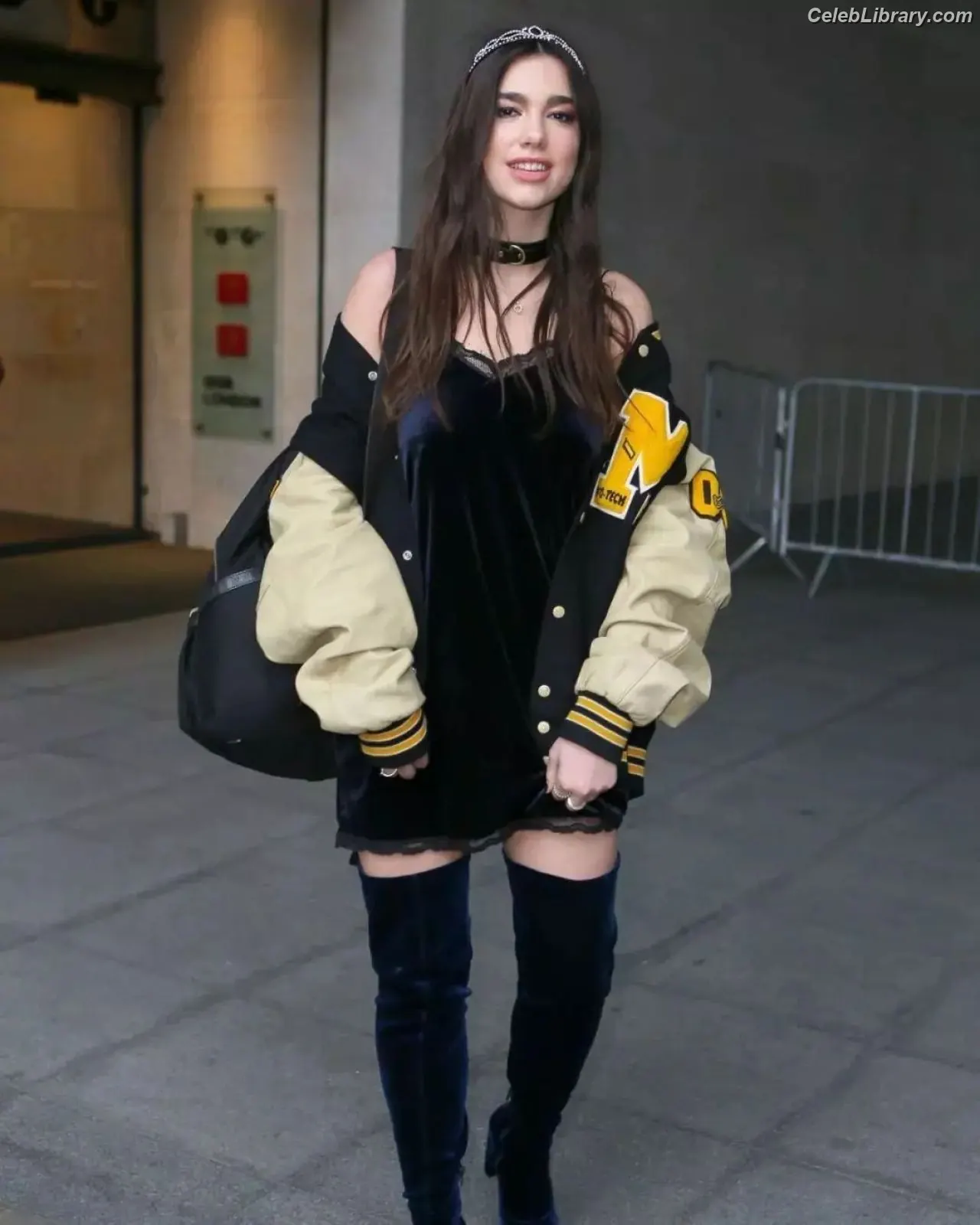 Dua Lipa photo 7 of 7813