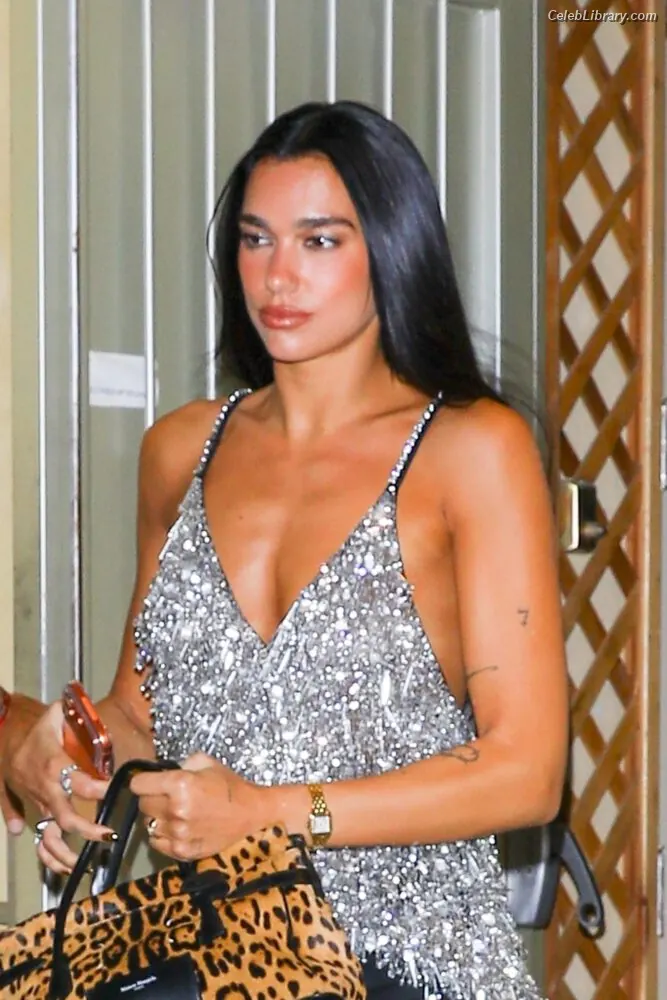 Dua Lipa photo 21 of 7813