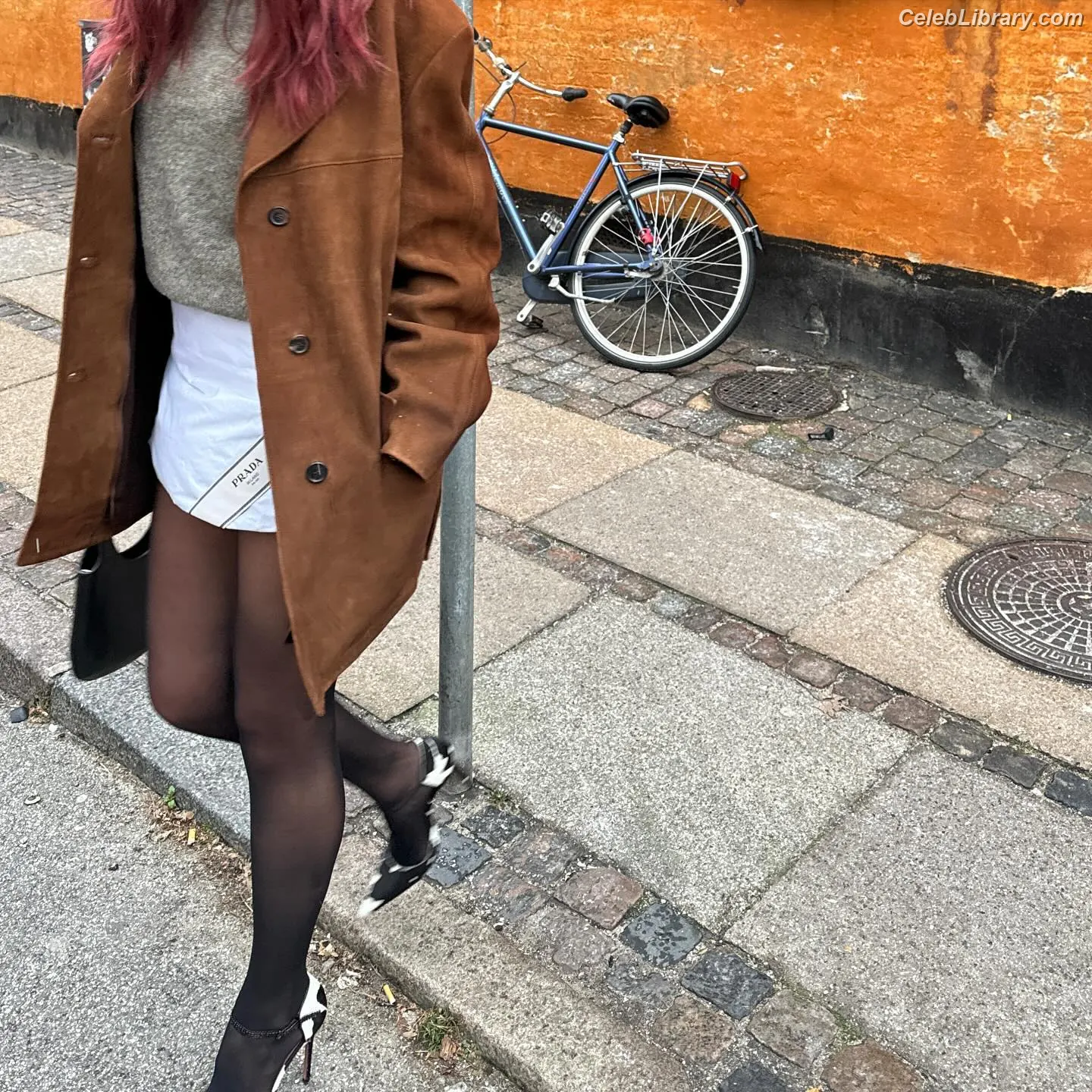 Dua Lipa photo 14 of 7813