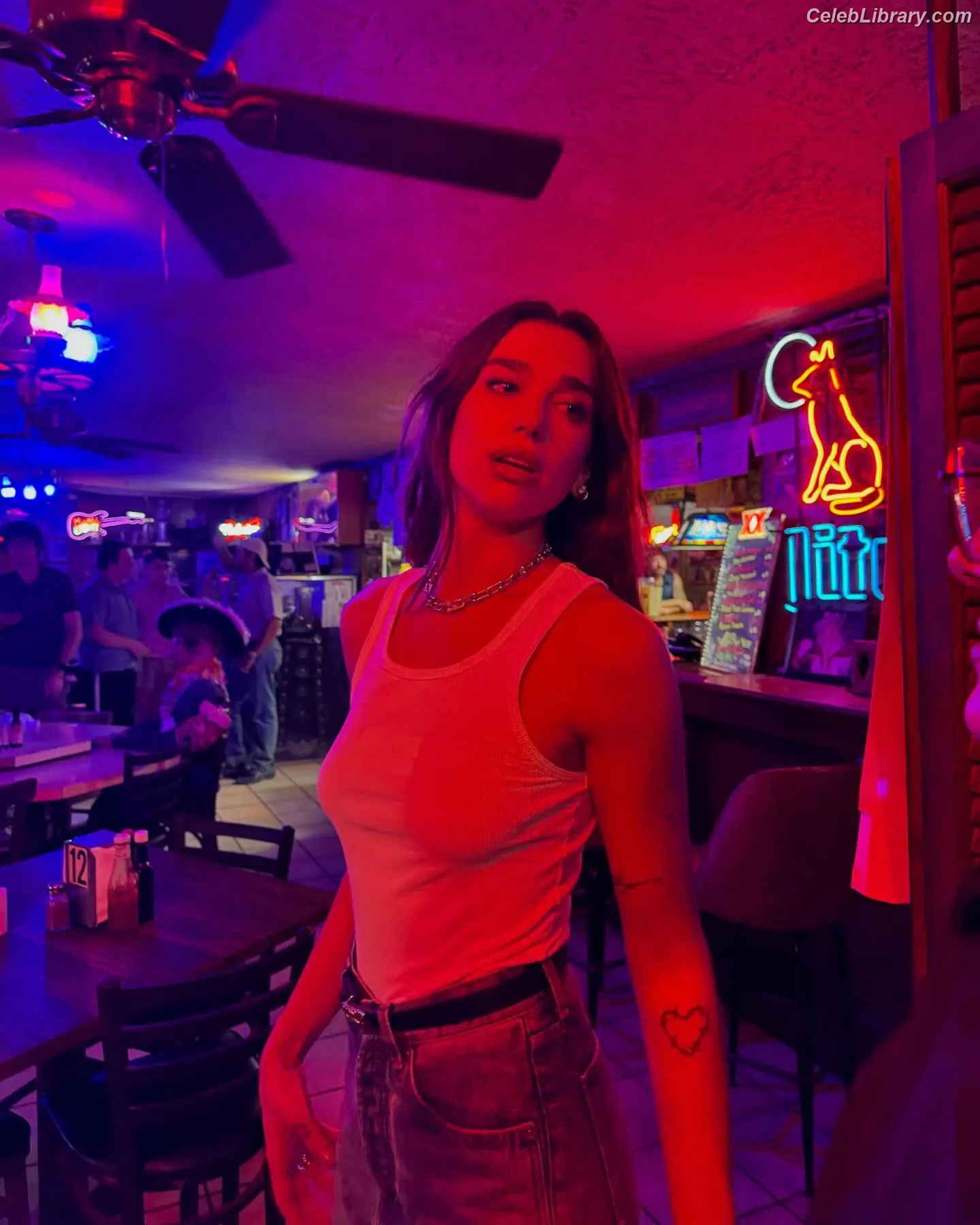 Dua Lipa photo 11 of 7813